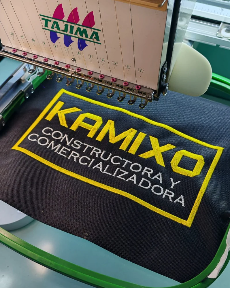 Ejemplo de bordado parche marca 